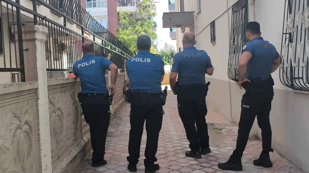 Antalya’da Kendini Yakmak İsteyen Adamı Bakın Kim İkna Etti? 3